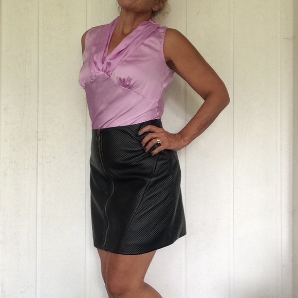 RACHEL ROY BLACK FAUX LEATHER ZIP FRONT MINI SKIRT SIZE 4 - Picture 3 of 8